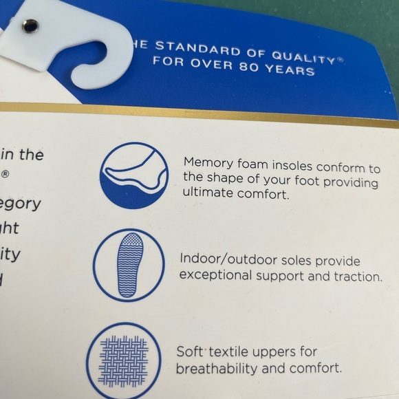 NWT Goldtoe Classics Women's Burgundy Indoor/Outdoor Slippers SIZE 8 medium - Picture 3 of 4